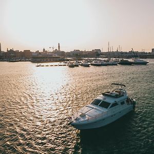 Discoverboat - Pita - Exclusive Boat&Breakfast
